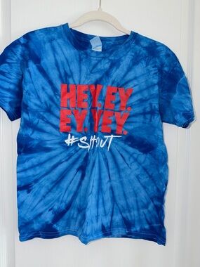Buffalo Bills Hey.Ey.Ey.YEY Blue Tie-Dye Kids Graphic Tee with Red Text Large